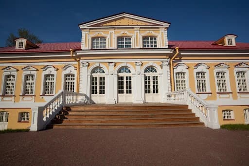 Автобусная экскурсия в Ораниенбаум + Ломоносов + окрестности